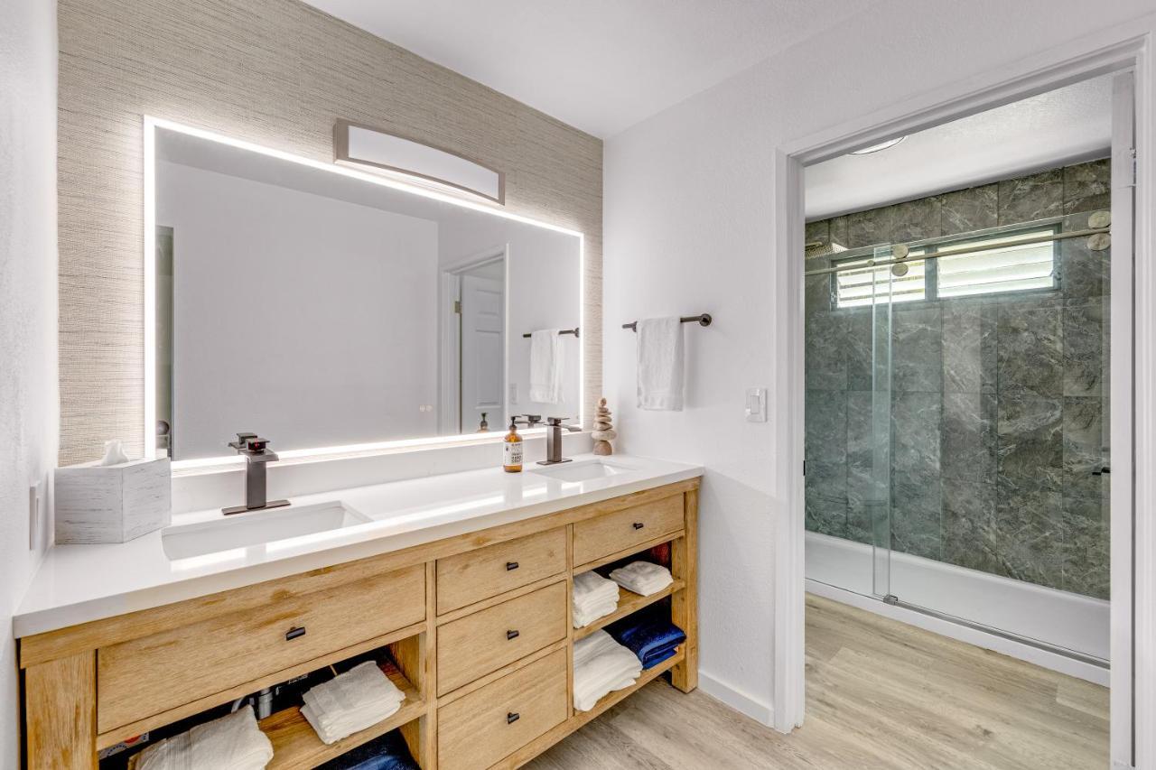 Newly Renovated Condo With Sup Paddle Boards And Golf Clubs Included Kailua-Kona Dış mekan fotoğraf