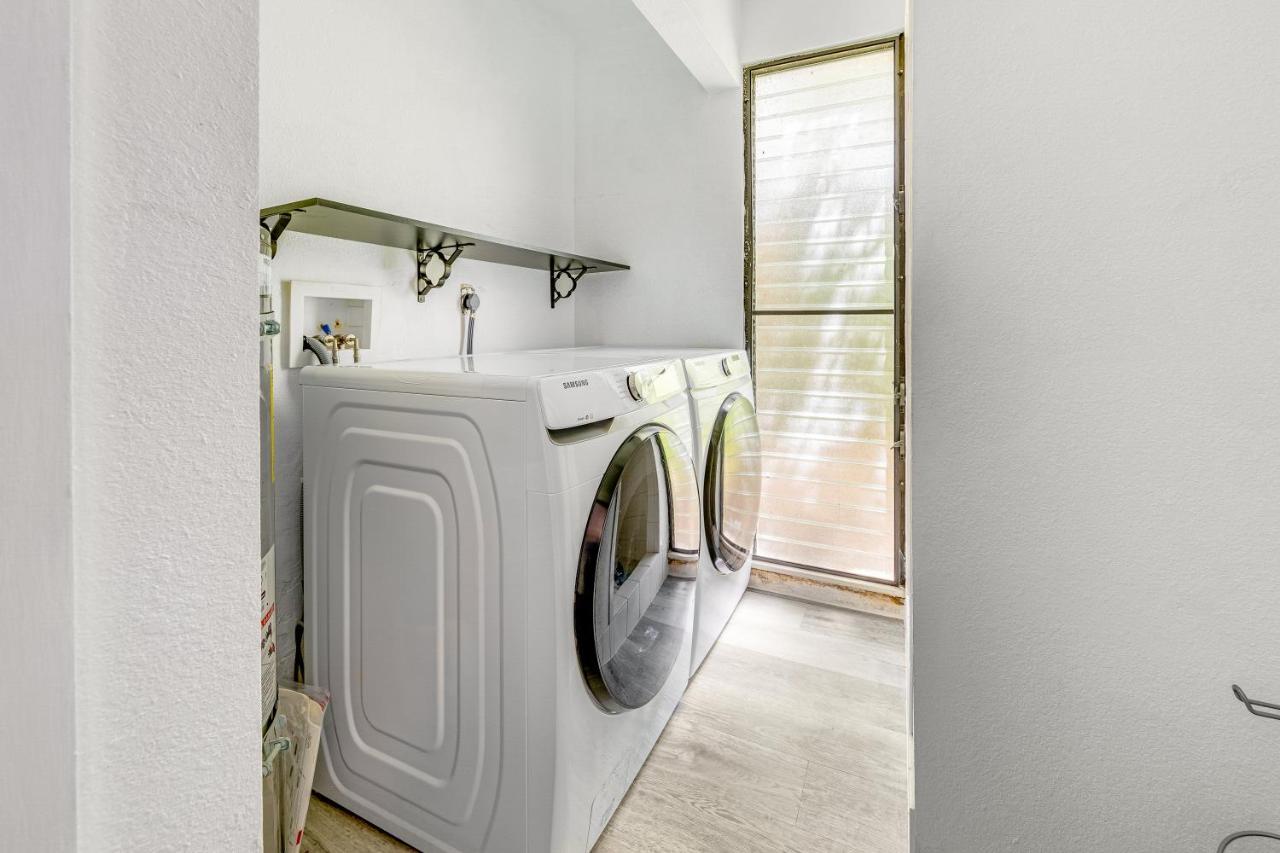 Newly Renovated Condo With Sup Paddle Boards And Golf Clubs Included Kailua-Kona Dış mekan fotoğraf