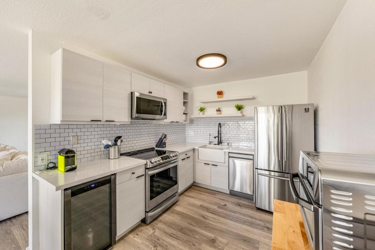Newly Renovated Condo With Sup Paddle Boards And Golf Clubs Included Kailua-Kona Dış mekan fotoğraf