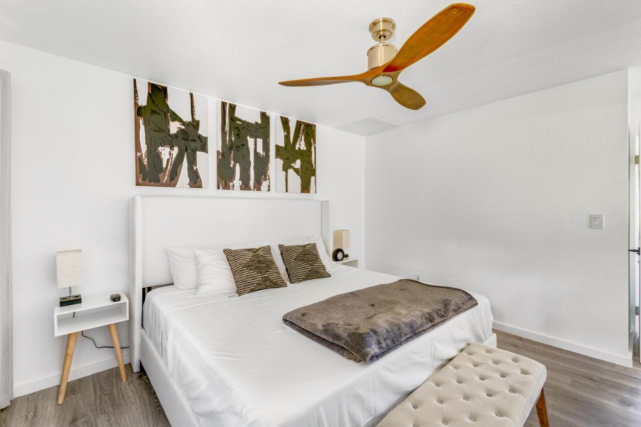 Newly Renovated Condo With Sup Paddle Boards And Golf Clubs Included Kailua-Kona Dış mekan fotoğraf