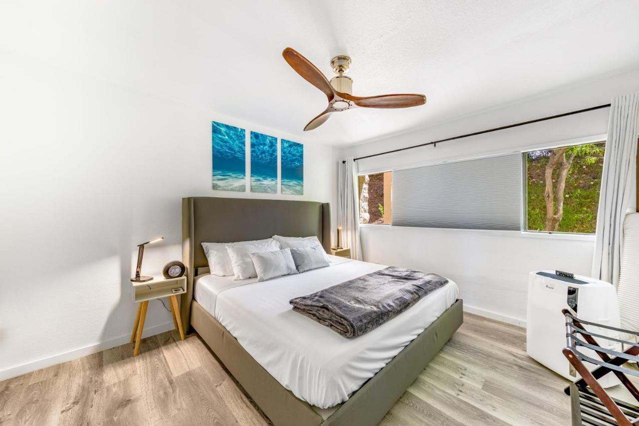 Newly Renovated Condo With Sup Paddle Boards And Golf Clubs Included Kailua-Kona Dış mekan fotoğraf
