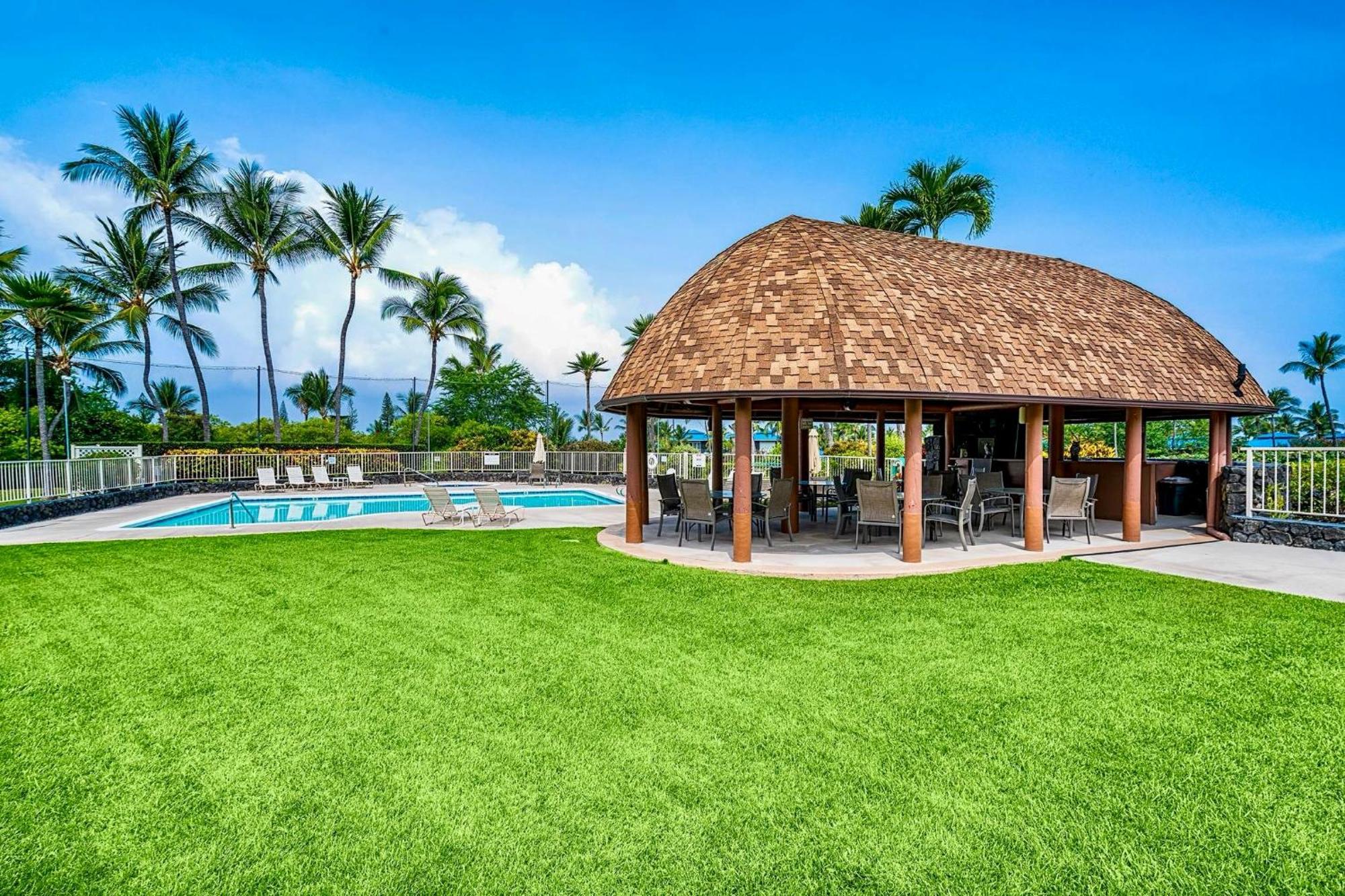 Newly Renovated Condo With Sup Paddle Boards And Golf Clubs Included Kailua-Kona Dış mekan fotoğraf